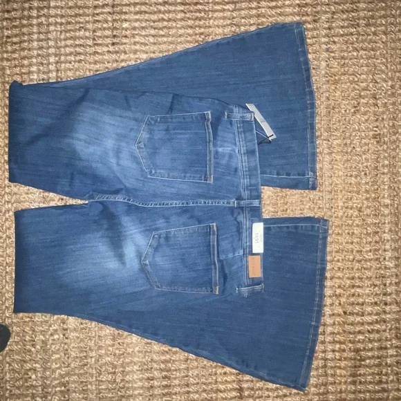 Judy Blue Pull On Elastic Waistband Ultra Flare Jeans 13/31 NWT - Picture 3 of 3